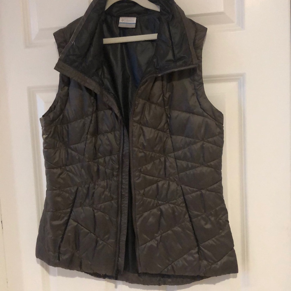 Columbia Vest quilted olive green size small Women